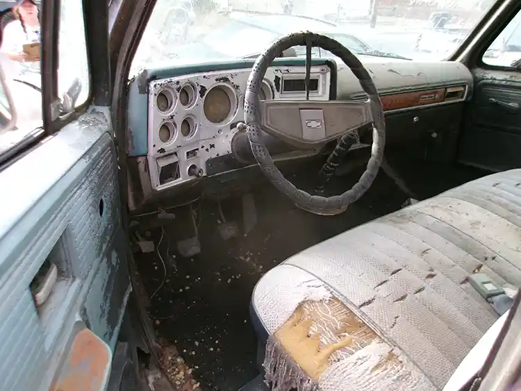 1977 Chevy C10 Custom Deluxe - Image 4