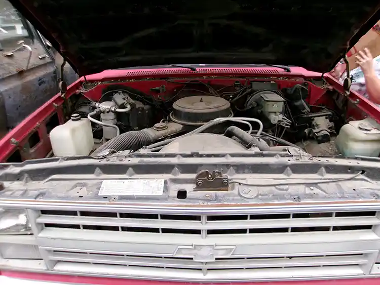 1986 Chevy C10 Custom Deluxe - Image 3