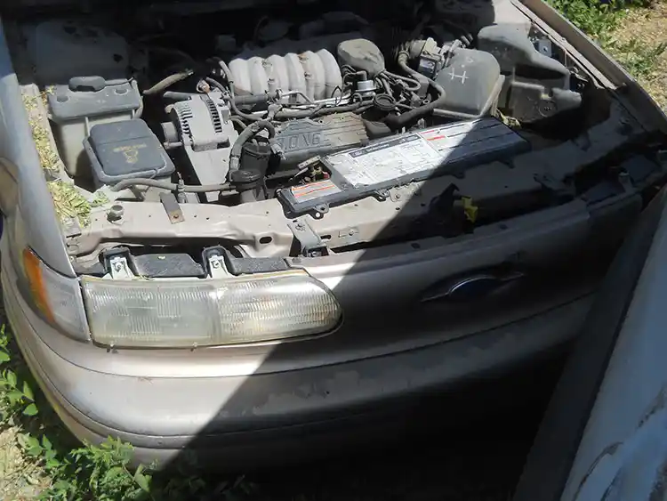 1993 Ford Taurus GL - Image 3