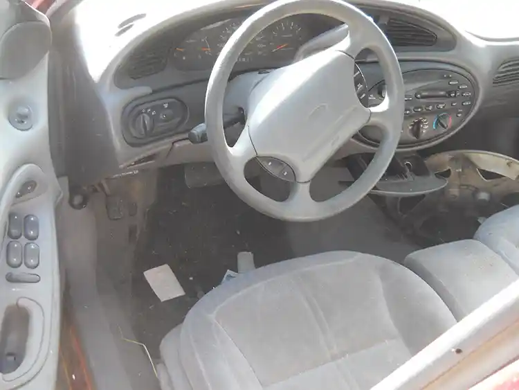1997 Ford Taurus GL - Image 4