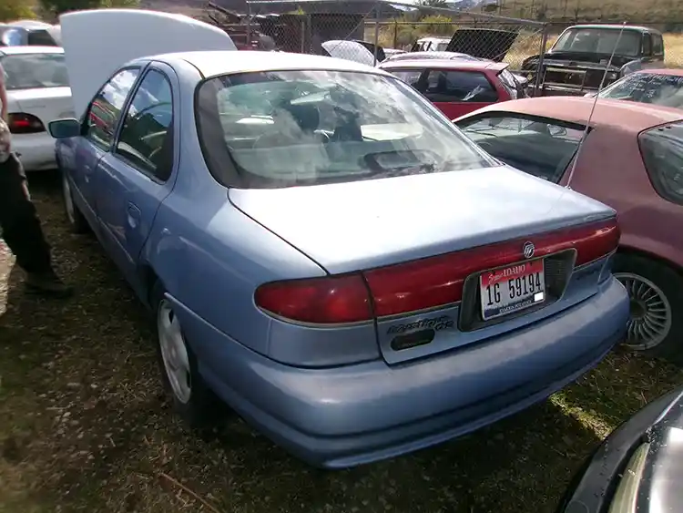 1995 Mercury Mystique - Image 2
