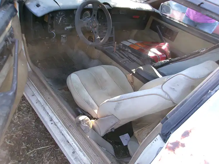 1986 Chevy Camaro IROC - Image 3